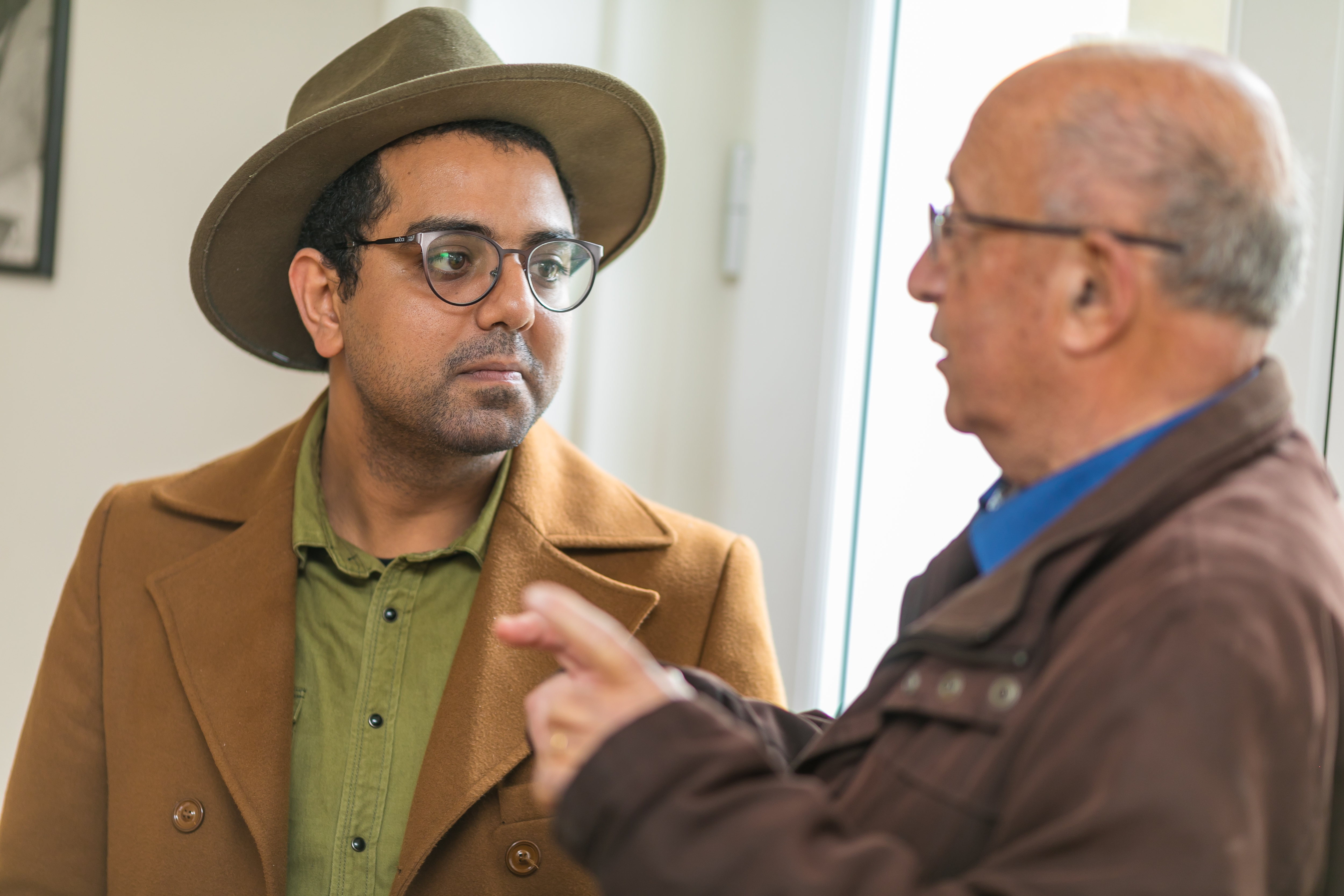 Mr. Mohammad Bamm, ICORN writer in residence in Poitiers from January 2019, together with Roland Sérazin, grandson of Jean-Richard Bloch, during the inauguration of the Villa Bloch on 9 February 2019. ©iBooCréation, Ville de Poitiers. Photo.