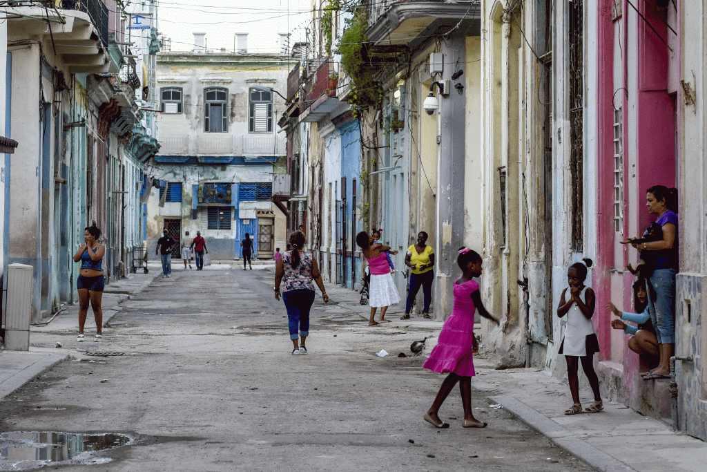 Street in Havana, Cuba. © Finn Våga, Stavanger Aftenblad. Photo.